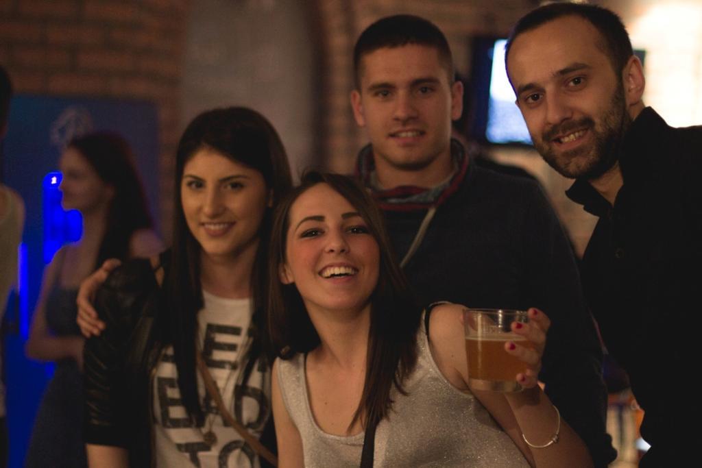 Hostel Bed N Beer Belgrado Exterior foto