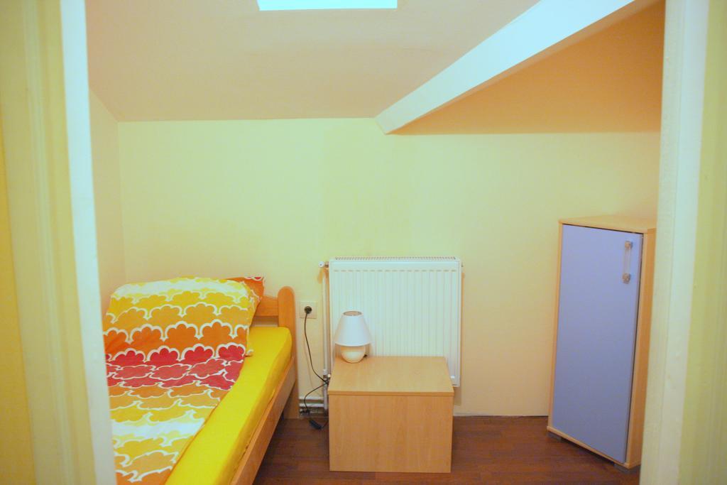 Hostel Bed N Beer Belgrado Habitación foto