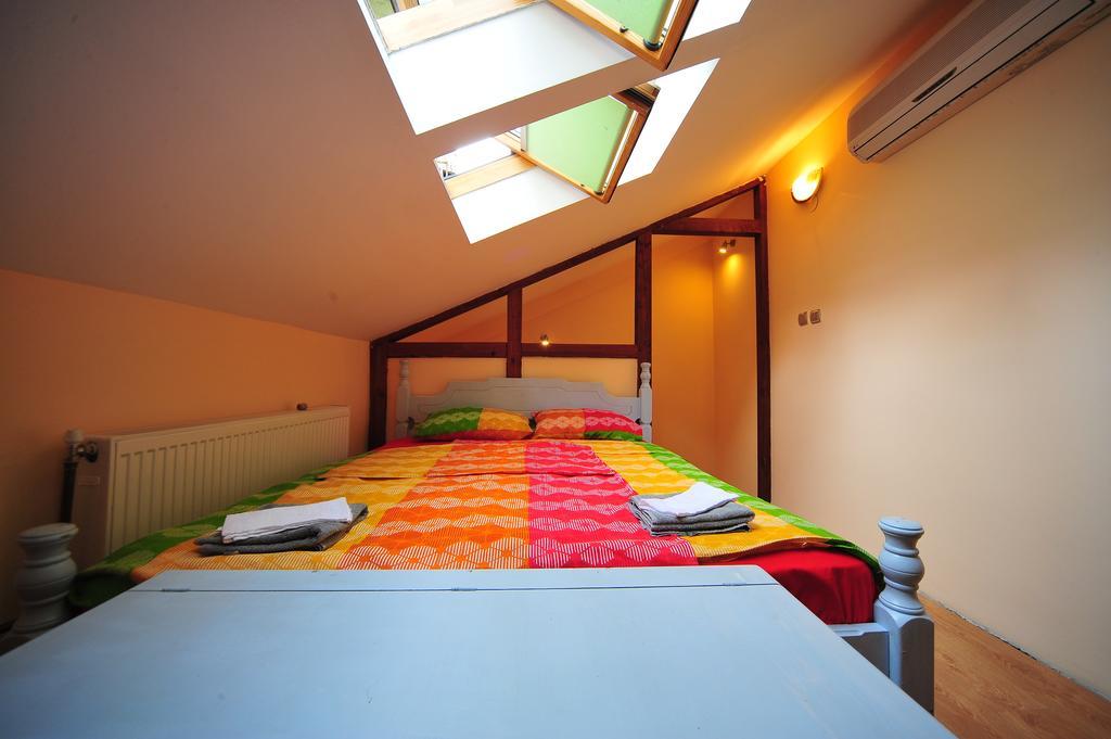 Hostel Bed N Beer Belgrado Habitación foto