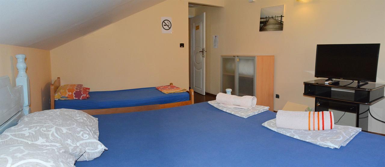 Hostel Bed N Beer Belgrado Exterior foto